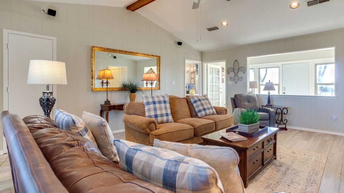 Gober House | On-Site Lake Access + Fire Pit: Bonham Home!