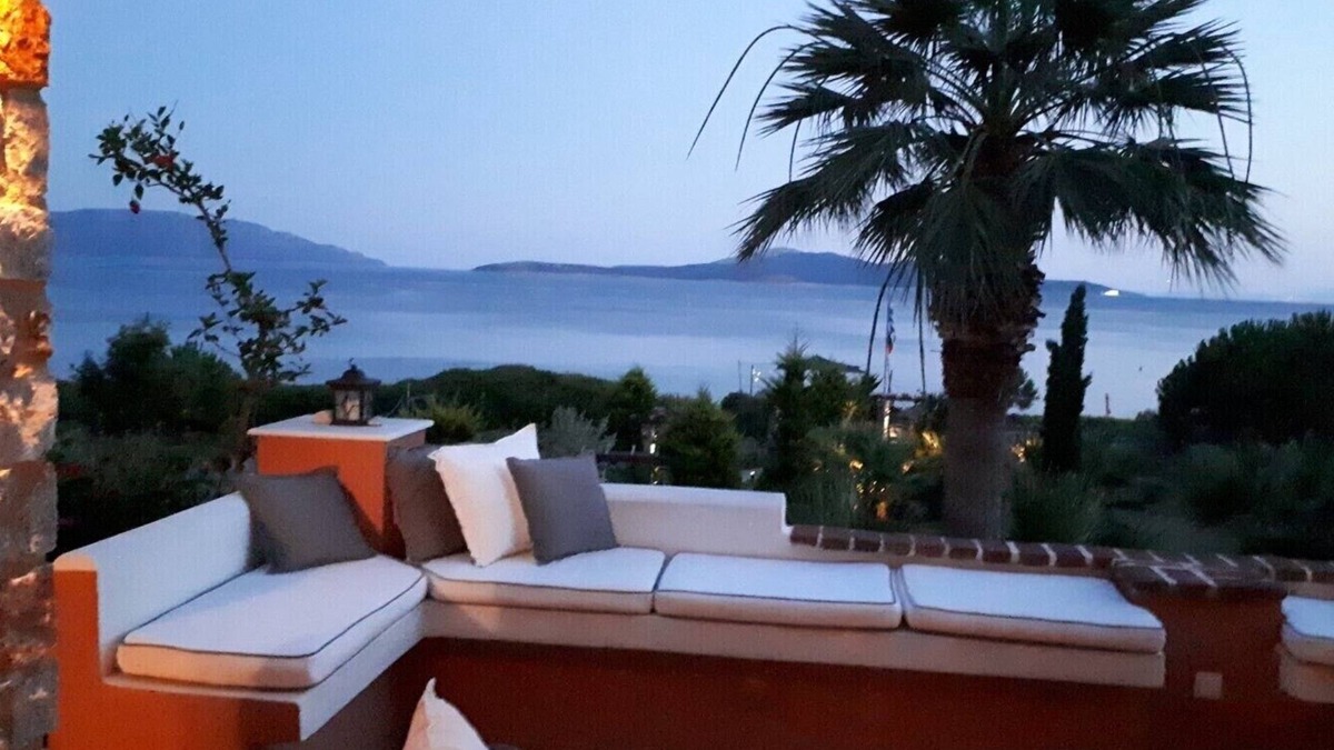 Karystos Villa | On The Beach Luxurious Villa, Ideal Family Holiday