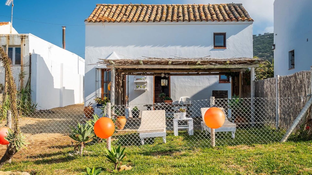 Los Canos de Meca House | On the beachfront.