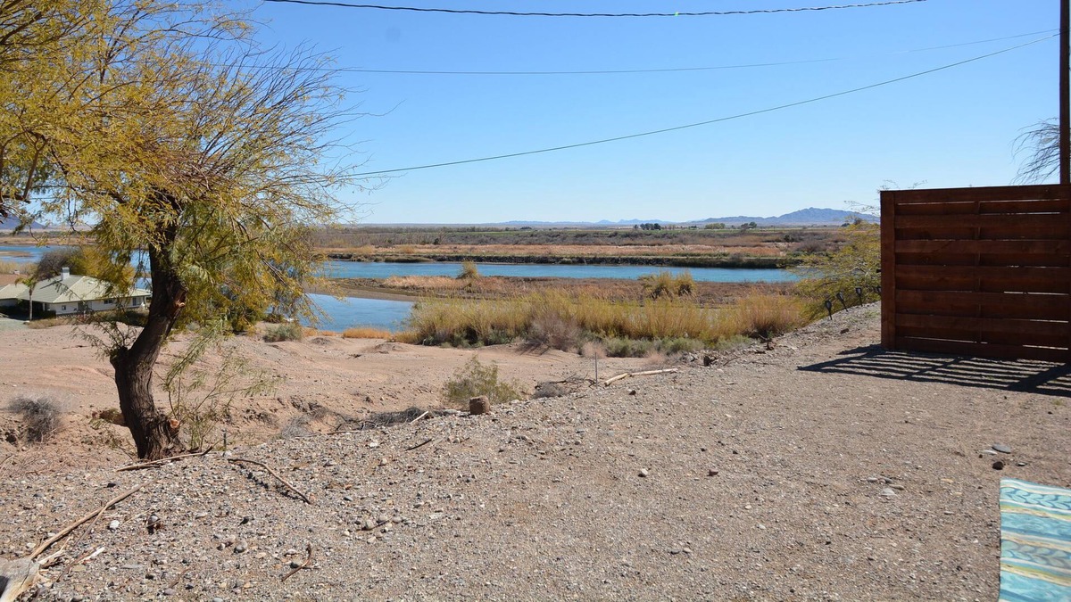 Earp Apartment | On The Bluff at the Colorado River