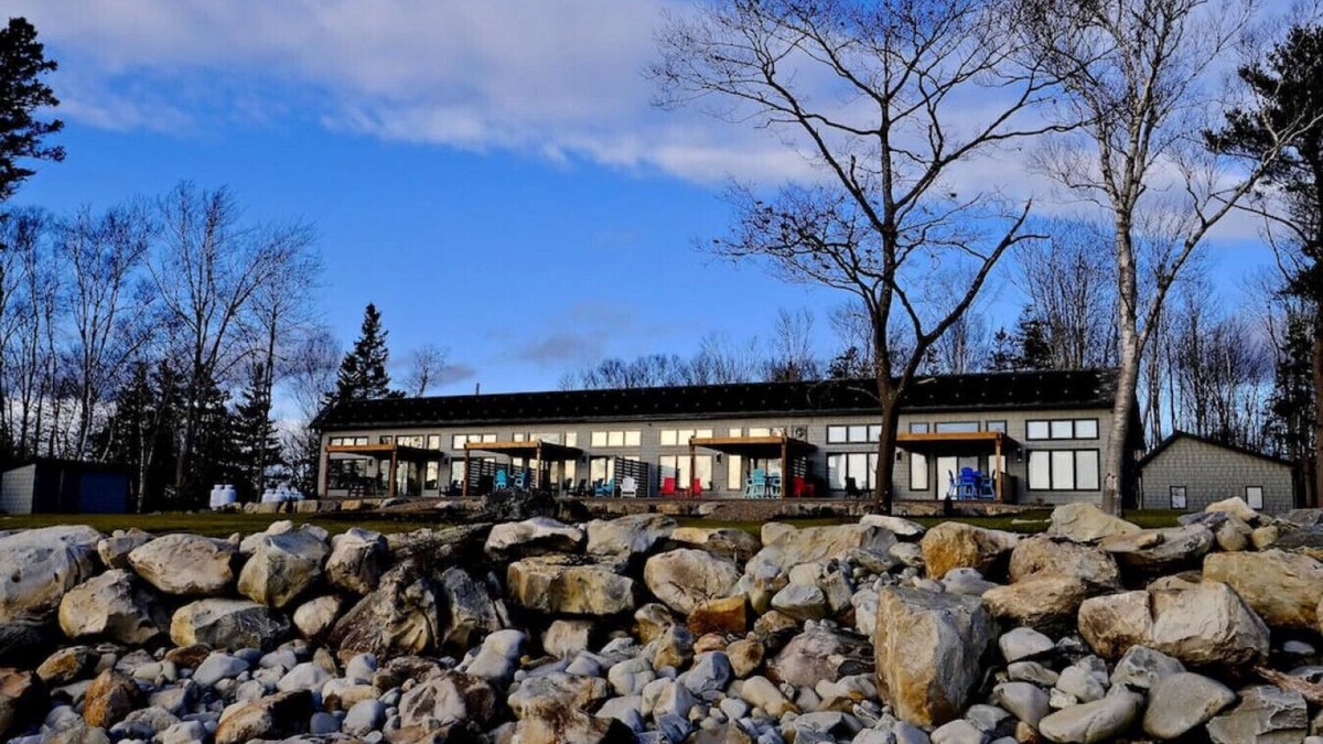 Brooklyn Villa | On The Rocks Oceanfront Villa