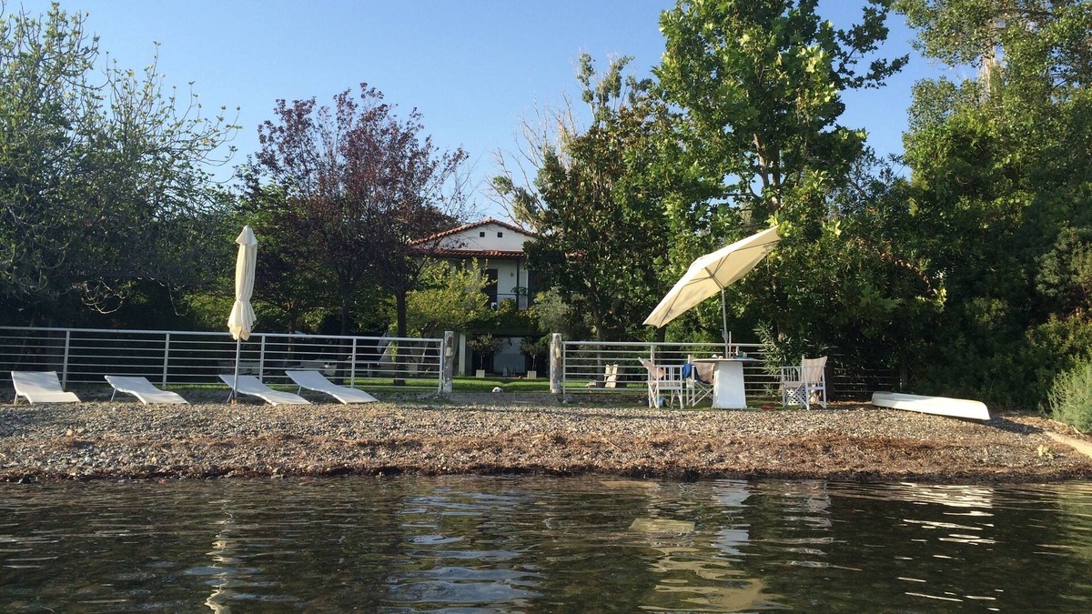 Dirfys-Messapia House | On the waterfront family-friendly home