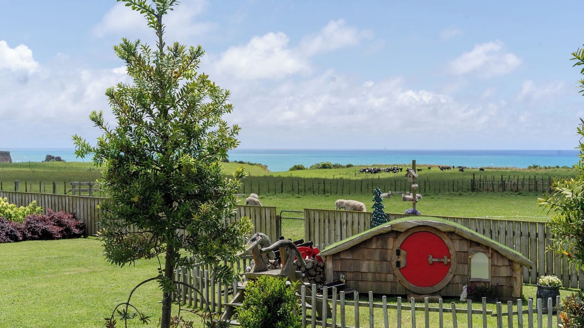 Onaero House | Onaeros Cute Little Cottages - Taranaki Retreat