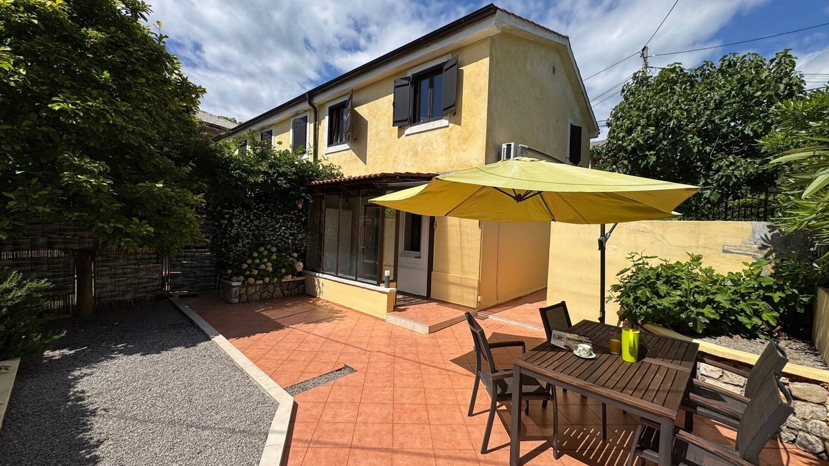 Sodici Apartment | One bedroom apartment with air-conditioning Kostrena, Rijeka (A-20958-a)