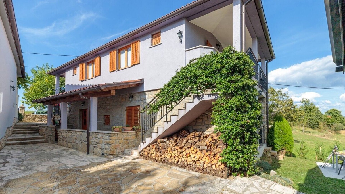 Oprtalj Apartment | One bedroom apartment A2 in Central Istria