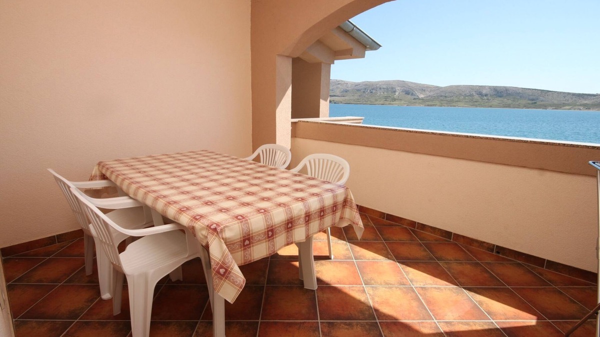 Kustici Apartment | One bedroom apartment near beach Kustići, Pag (A-6376-b)