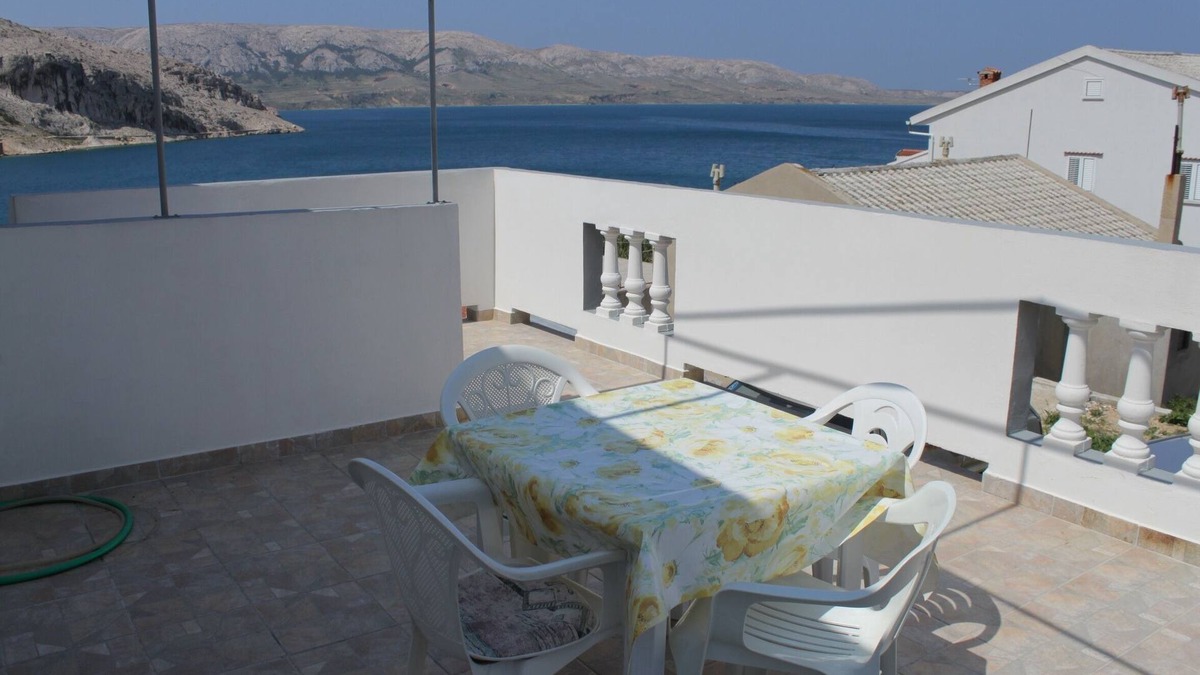 Metajna Apartment | One bedroom apartment with terrace and sea view Metajna, Pag (A-6336-d)