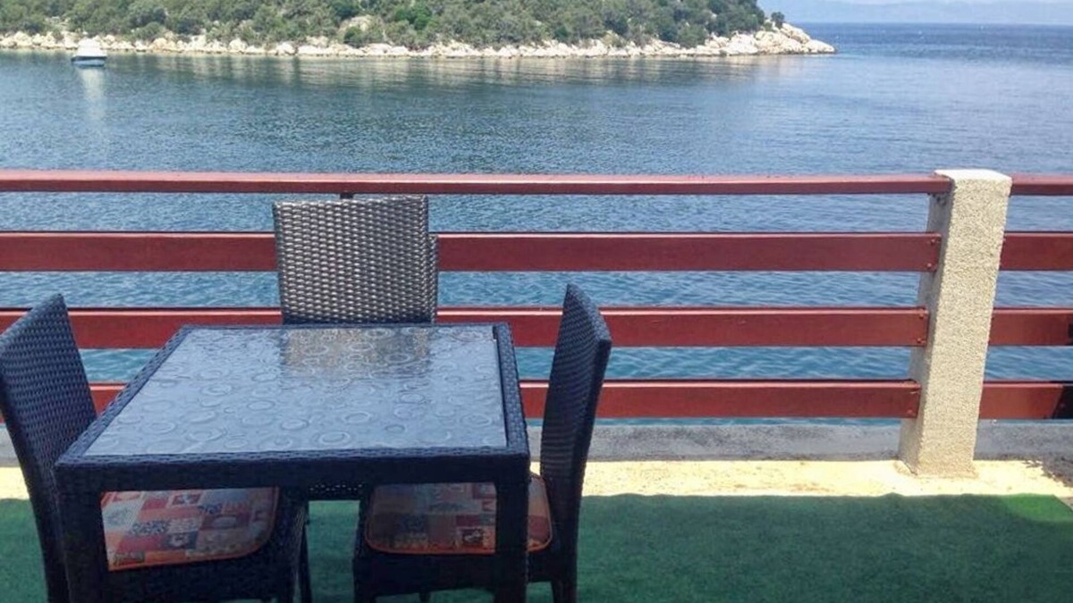 Zaklopatica Apartment | One bedroom apartment near beach Zaklopatica, Lastovo (A-8347-b)