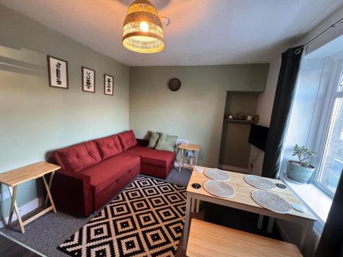 Castle Apartment | One Bedroom Apartment - Swansea Centre & Train stn