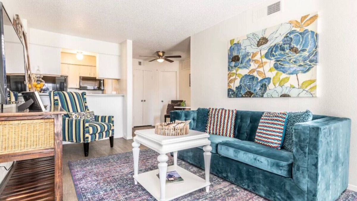 Park Central Apartment | ONE BEDROOM APARTMENT WITH POOL VIEW!