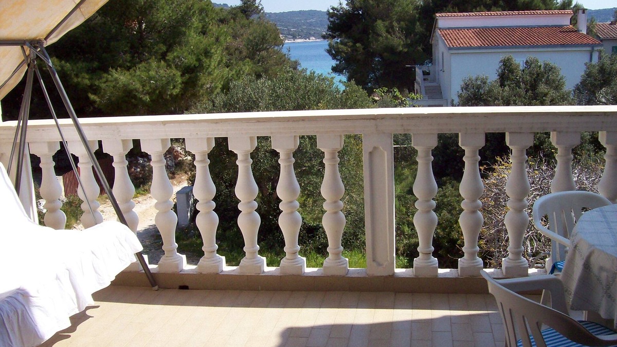 Sevid Apartment | One bedroom apartment with balcony and sea view Sevid, Trogir (A-11505-a)