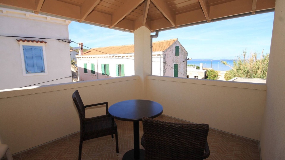 Susak Apartment | One bedroom apartment with terrace and sea view Susak, Lošinj (A-8050-c)