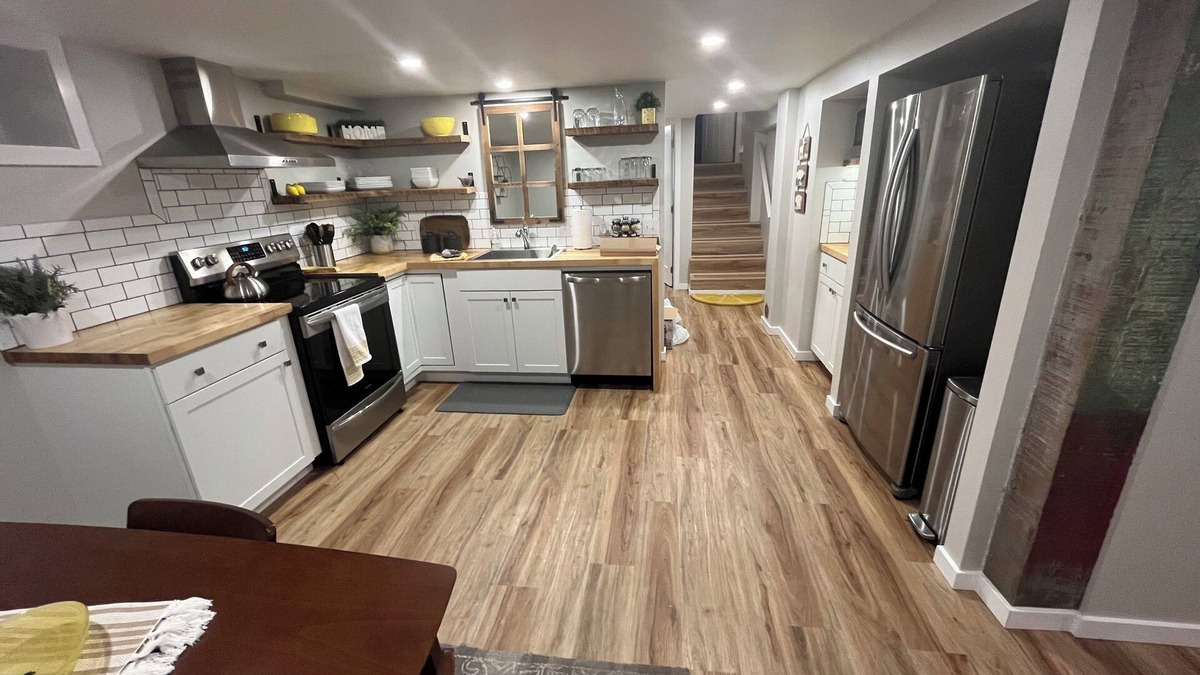 Riverfront House | One Bedroom Basement Bungalow in downtown Missoula - Walkable to everything!