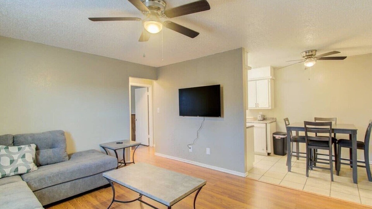 Lawton Apartment | One-bedroom ready for you near Fort Sill!