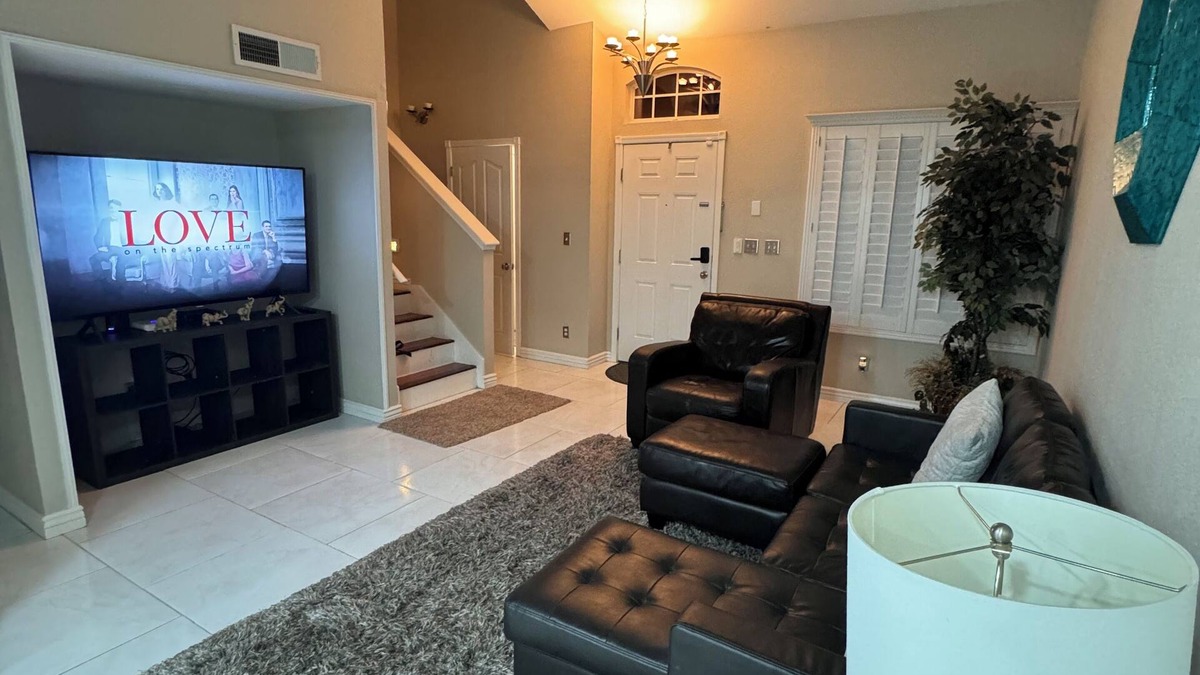 Biggs Field Apartment | One bedroom room, king size bed