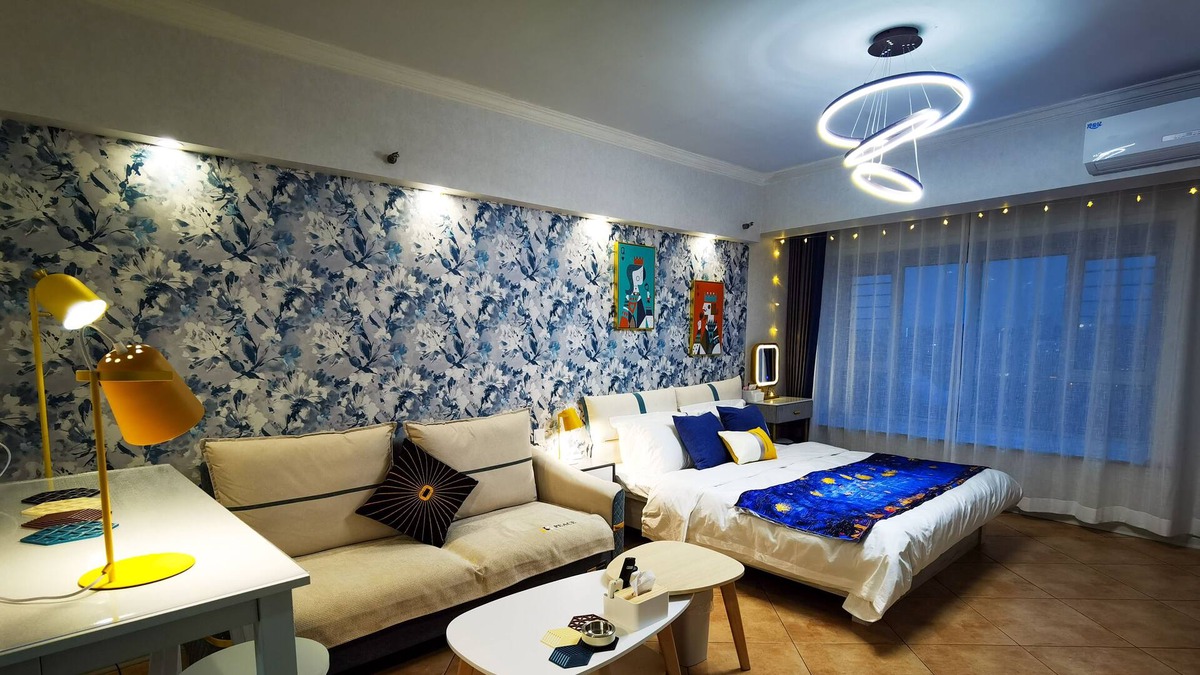 Hohhot Apartment | One Bedroom Studio Apartment in Hohhot CBD CITYMALL King Size Bed