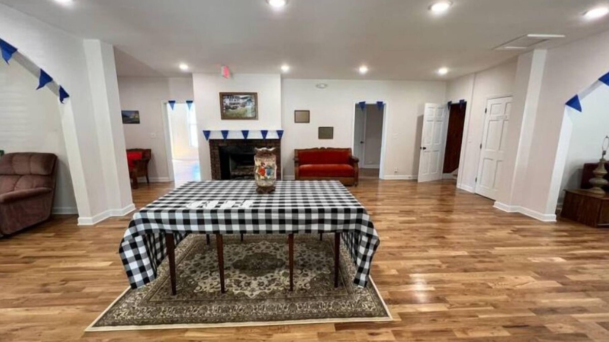 Fries Apartment | One Bedroom three beds Apartment 2