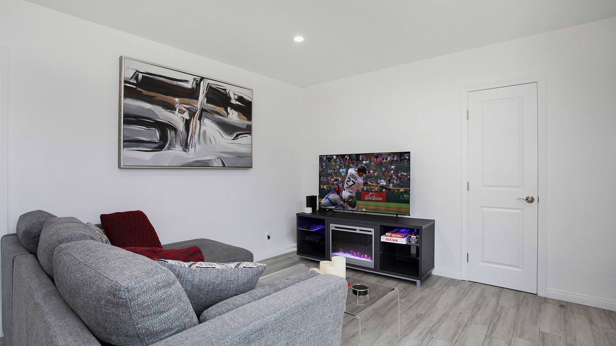 West Los Angeles Apartment | One bedroom