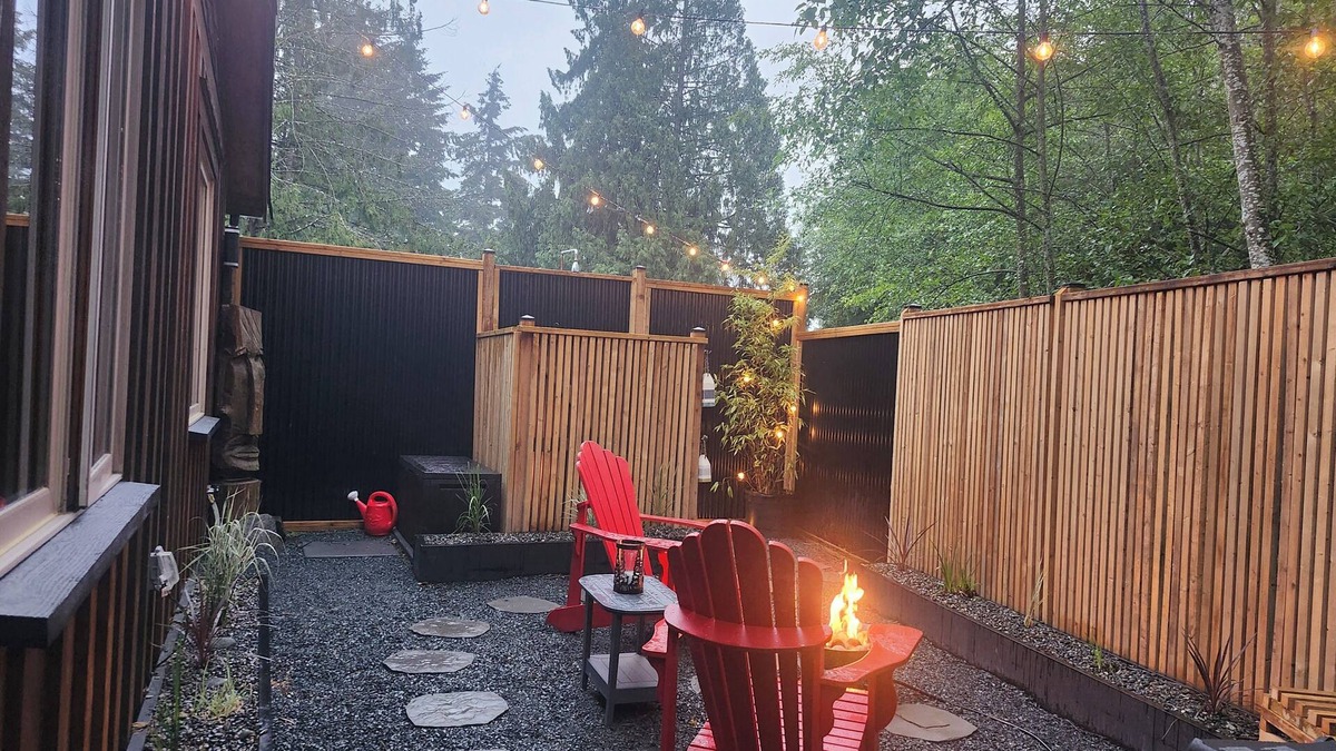 Regional District of Nanaimo Apartment | ONE NIGHT STAYS AVAILABLE OCT - FEB WILSEA HIDEAWAY, BEAUTIFUL NANOOSE BAY