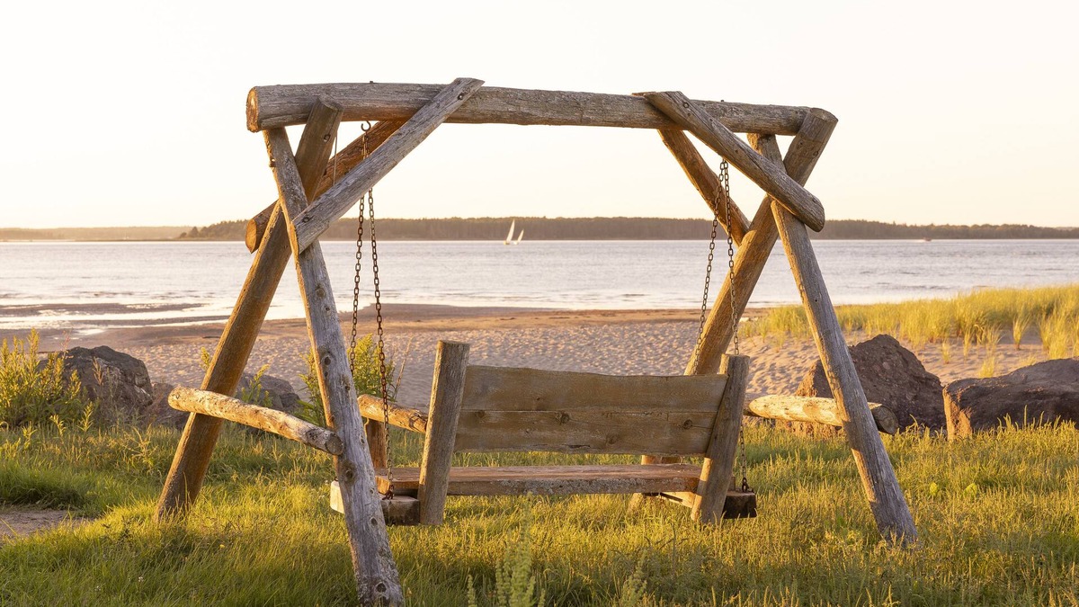 Pointe-du-Chene Cottage | One of a kind Beach House on Parlee Beach!nnSunday to Sunday only during summer.