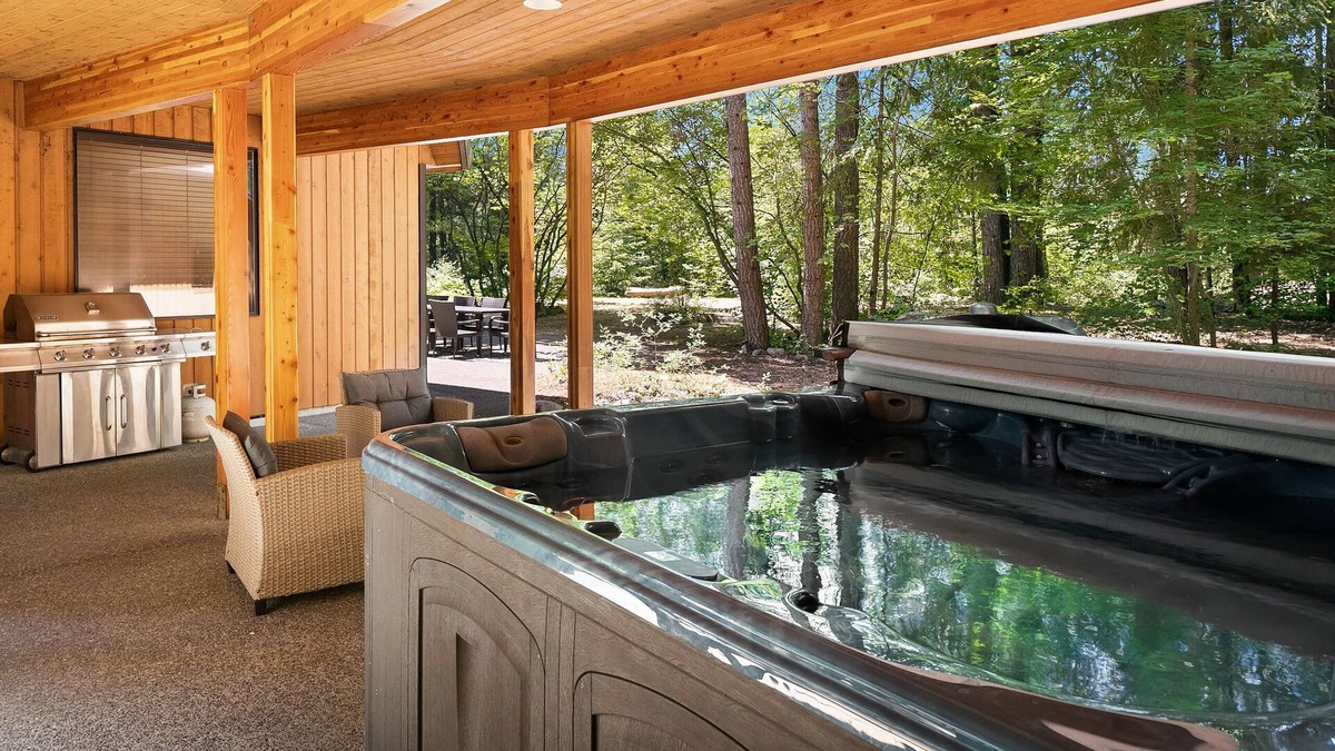 Easton House | One of a kind family retreat! Slps 30 | Gym | Game Room | On Silver Creek