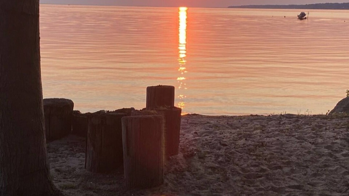 Blossvale House | One of a kind.THE BEACHSIDE VILLA WITH PRIVATE BEACH