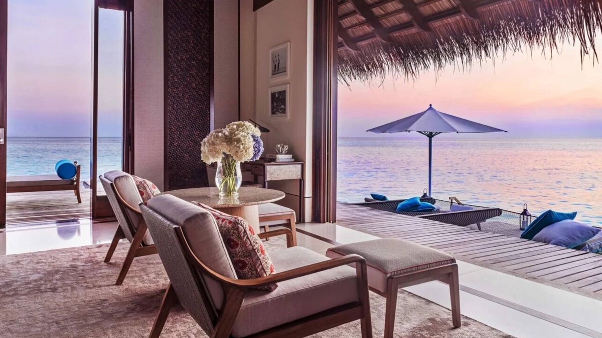 Reethi Rah Hotel | One&Only Reethi Rah, Water Villa Two Queen Beds!