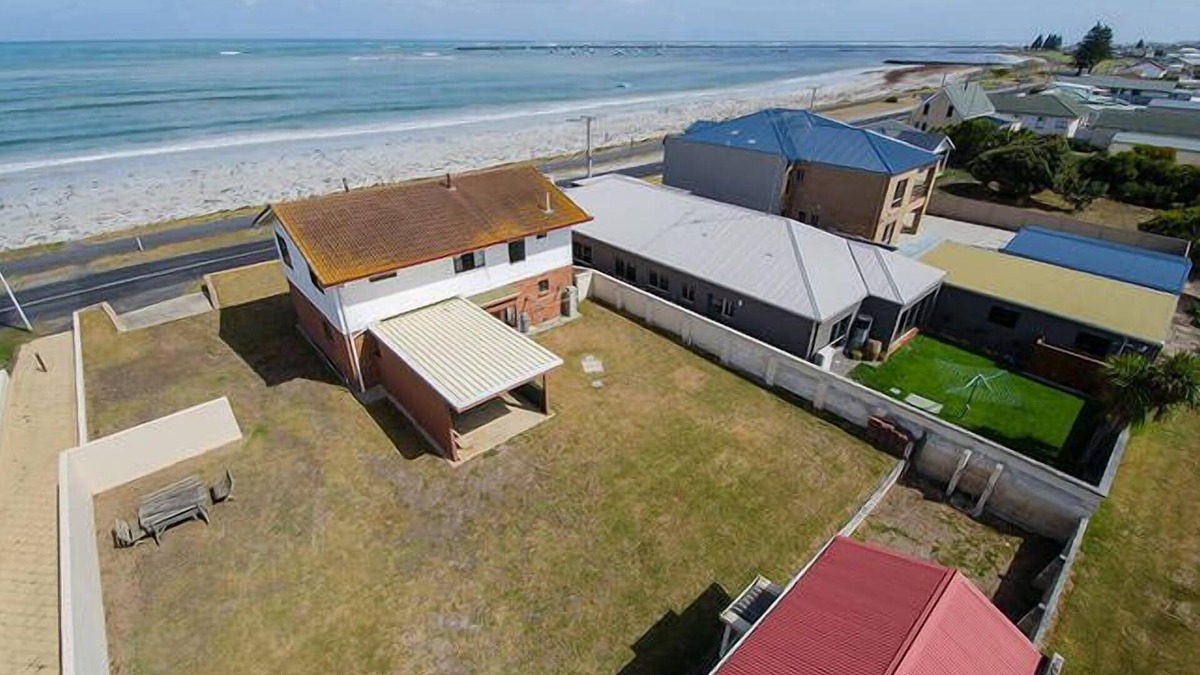 Port Macdonnell House | One Sea Parade Port Macdonnell