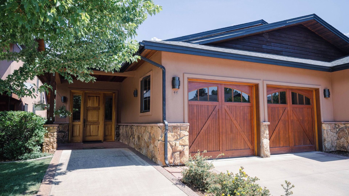 Dalton Ranch House | One story townhome in gated community close to downtown Durango, skiing, golfing