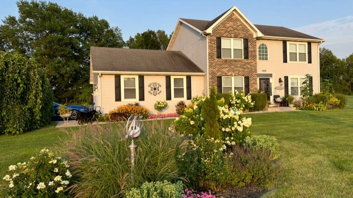 Stockwell House | Only 3.3 miles from Ironman Raceway!