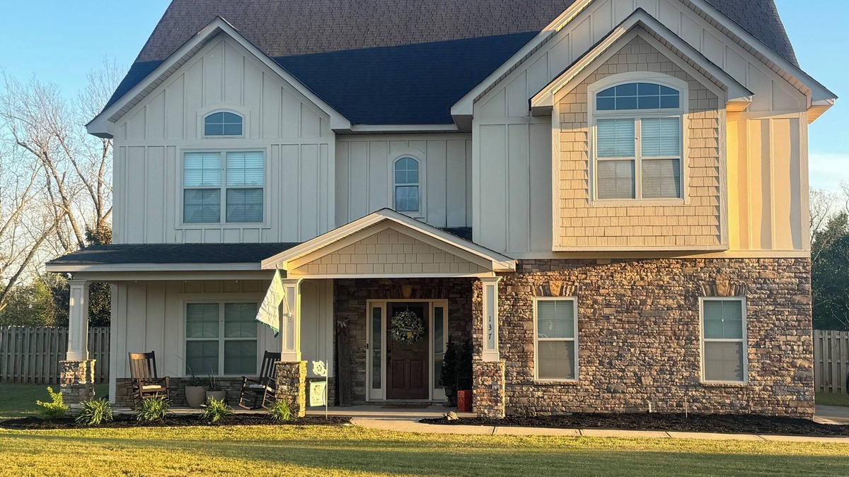 North Augusta House | Only 8 miles away from the course this large 6 bedroom is perfect for your group
