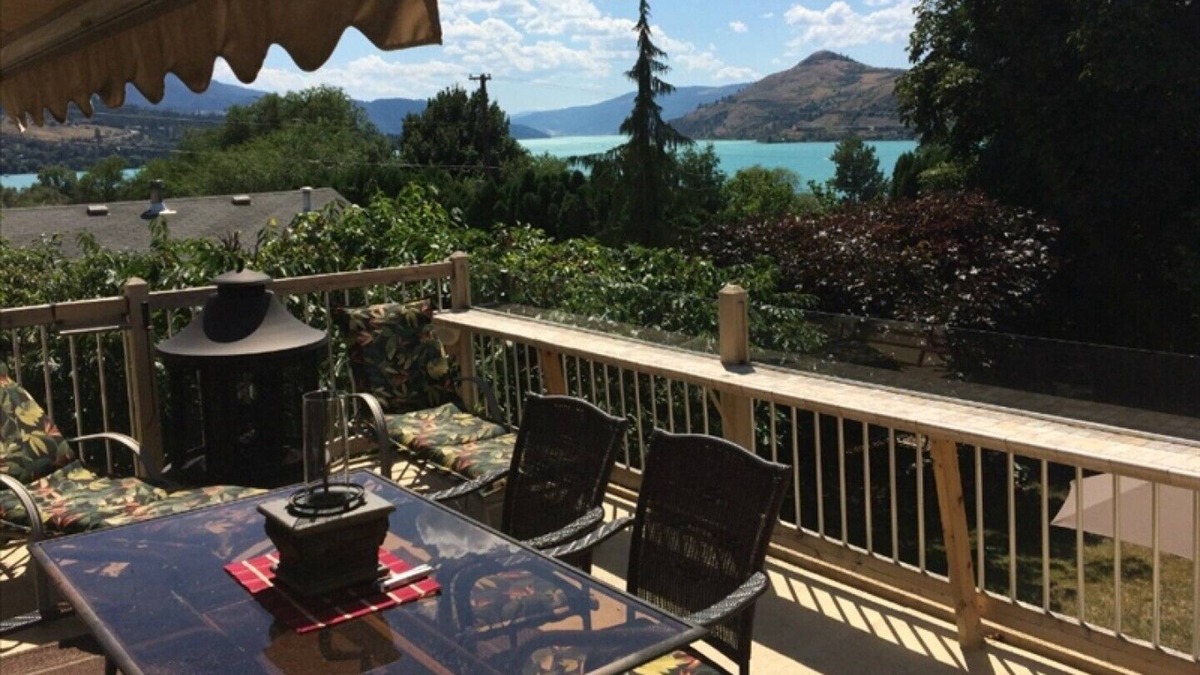 Vernon House | Only a Three Minute Walk to Beautiful, Sandy, Kalamalka Lake Beach!