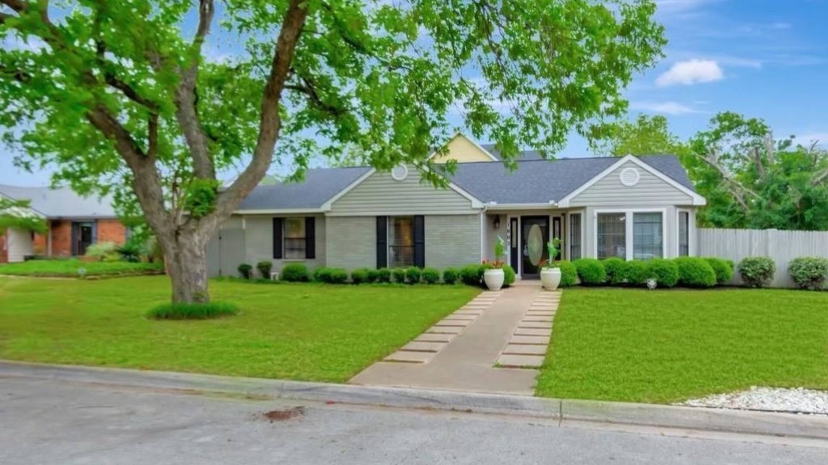 Grapevine House | Only Minutes to Historic Grapevine, Walking Distance to Grapevine Lake