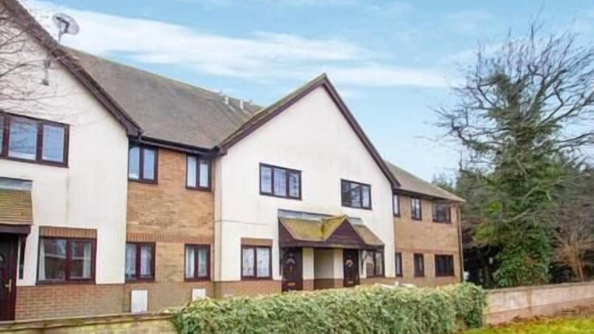Colchester Apartment | OnSiteStays - Charming 2-Bedroom in Colchester