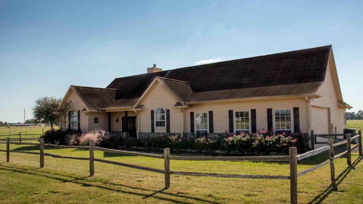Pine Island House | Open Floor Concept Designed to Entertain w/Inspiring Sunsets, Texas Sky & ⭐️s