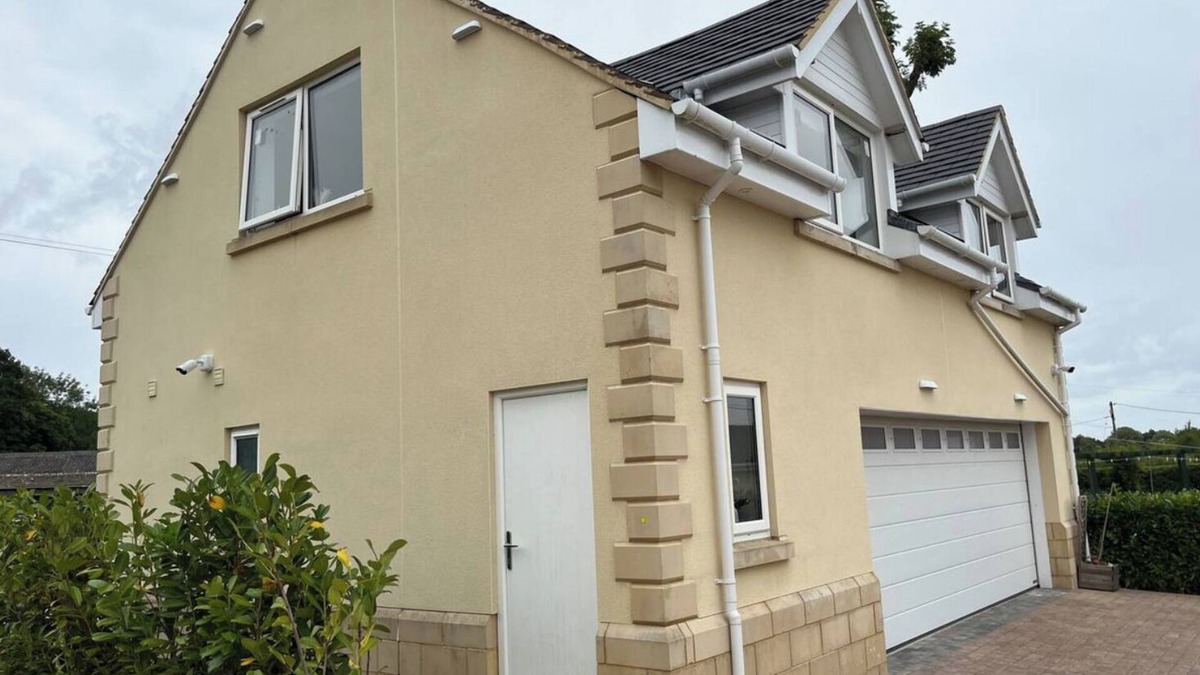 Lydiard Millicent Apartment | Open Plan Studio Apartment with Fantastic Games Room