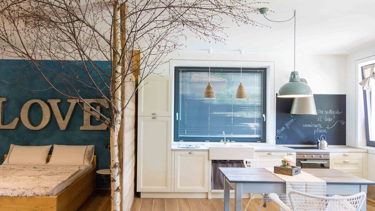 Anfo Apartment | Openspace three-room apartment with lake view