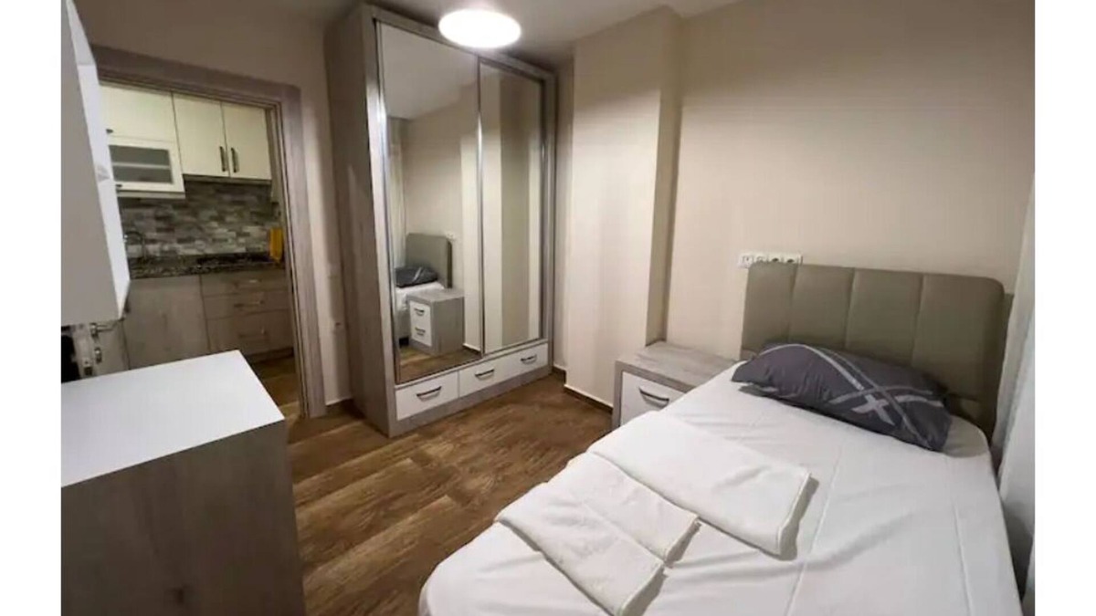 Kultur Mahallesi Apartment | Opposite Erasta shopping center, in the center, 3 km from the sea.