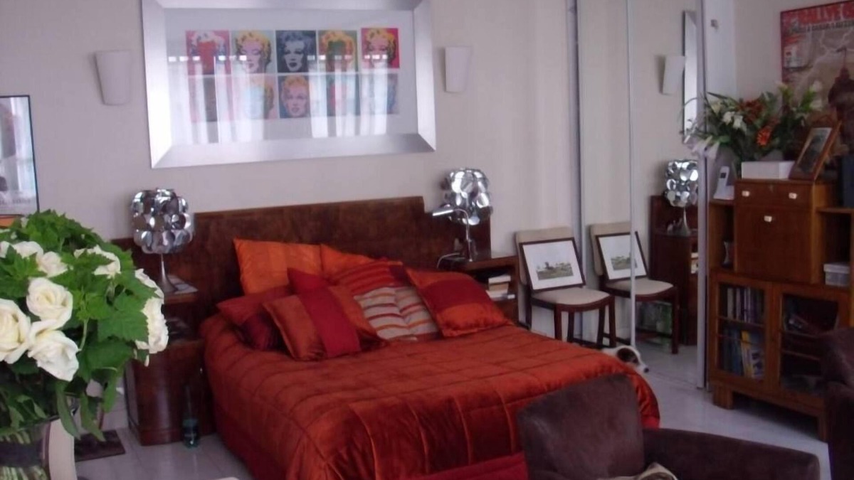17th Arrondissement Apartment | Opposite the Palais des Congres, Ave des Ternes, Porte Maillot
