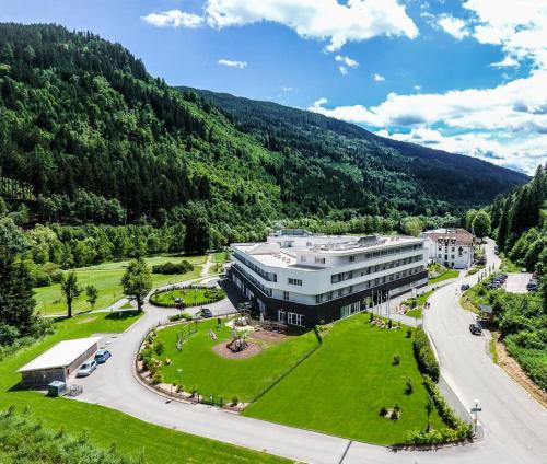 Wildbad Einoed Hotel | OptimaMed Kurhaus Wildbad