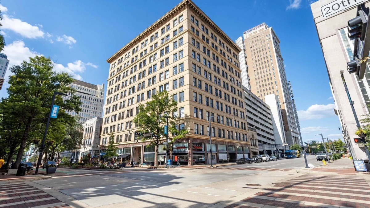 Birmingham Apartment | Optimum - Downtown Sanctuary!