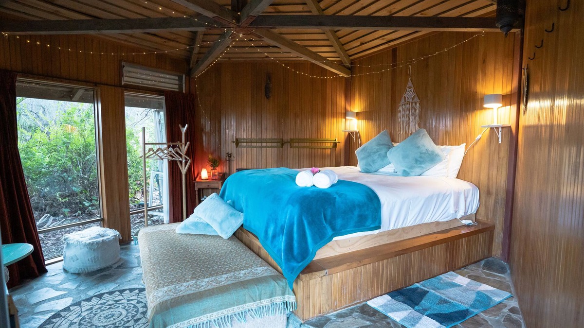 Sunshine Bay Cabin | Ora Retreat