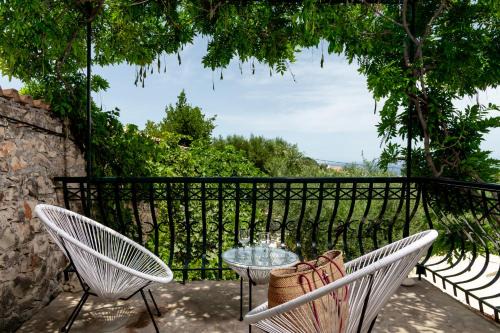 Bokhali Apartment | Orama Stone Apartments - Authentic hospitality in a Historical Location, by Zantewize