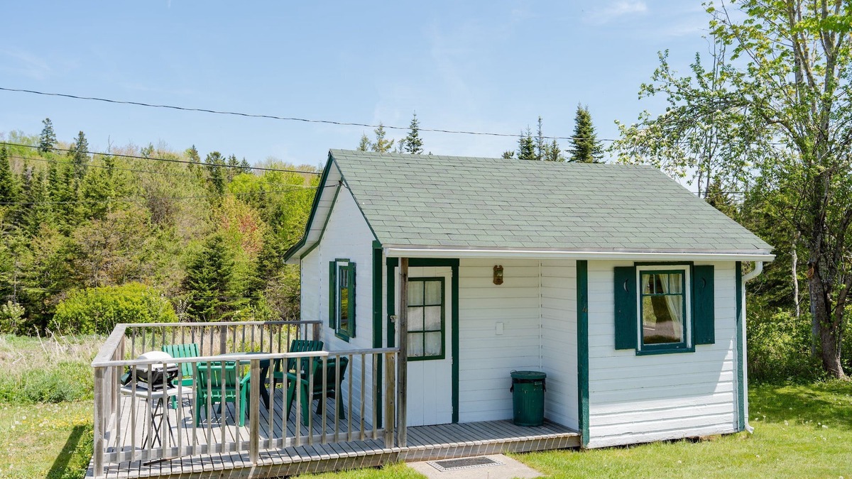 Hubbards Cabin | Orchard Cabin #4 - Hubbards Beach