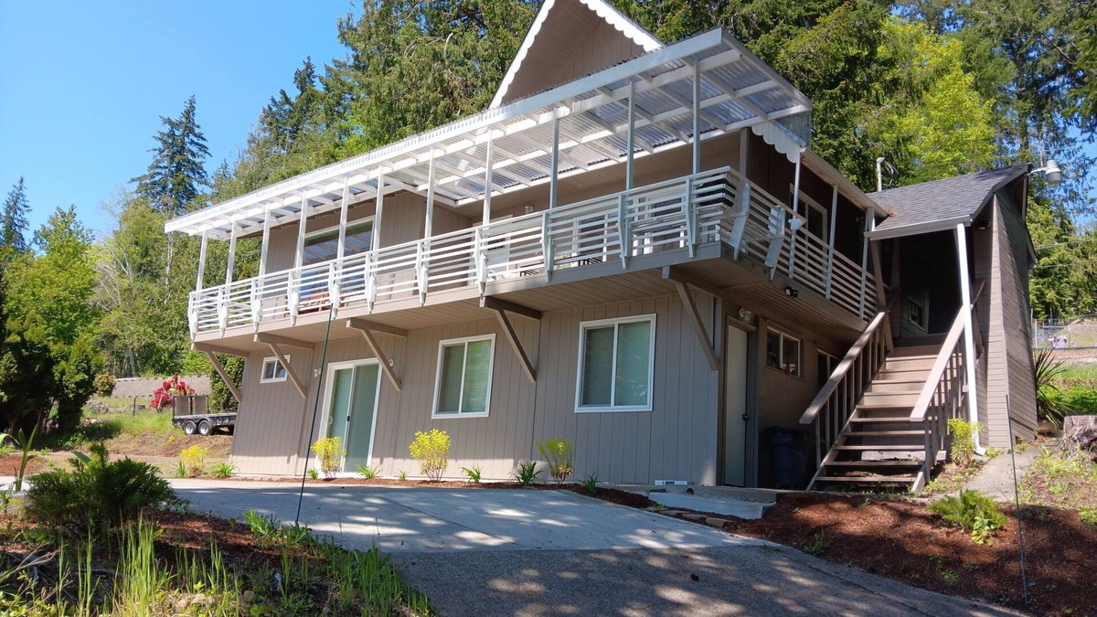 Agate House | Orchard Lane Retreat, A Peaceful Water View Getaway With Room For Everyone!