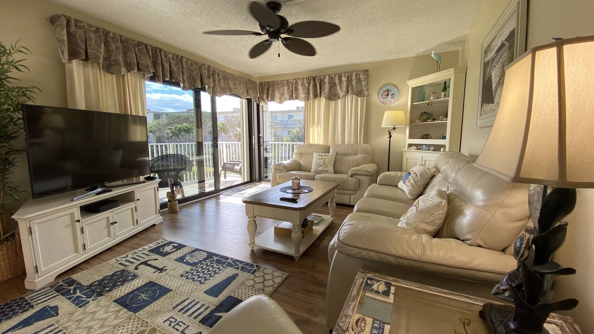 Central Beach Condo | Orchid Island, Florida - Direct Oceanfront, Private Beach & Pool Condo.