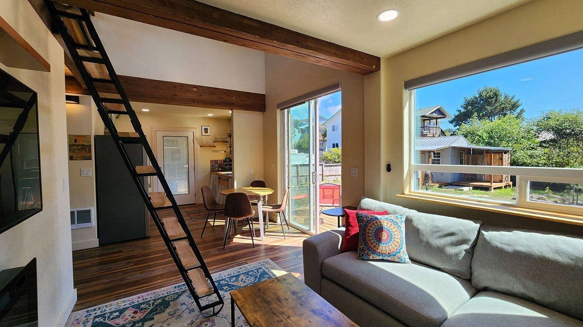 Waldport House | Oregon Coast Container Home, Dog Friendly! Sleeps 4!