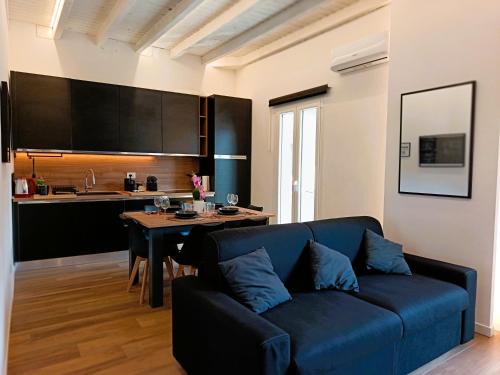 Lissone Apartment | Orelli House - TriLocal Superior "2 Bedrooms & 2 Bathrooms "