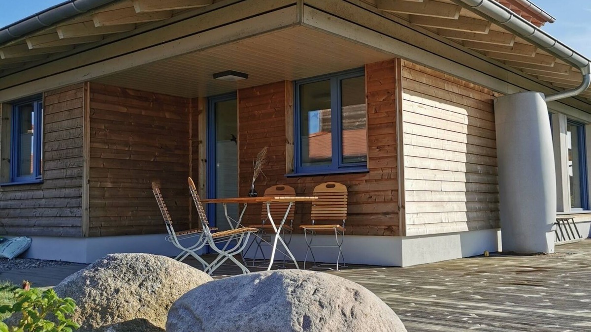 Moor-Rolofshagen House | Organic holiday home Ostsee-Seele: Wooden holiday villa near the sea in an idyllic, quiet location in Parin