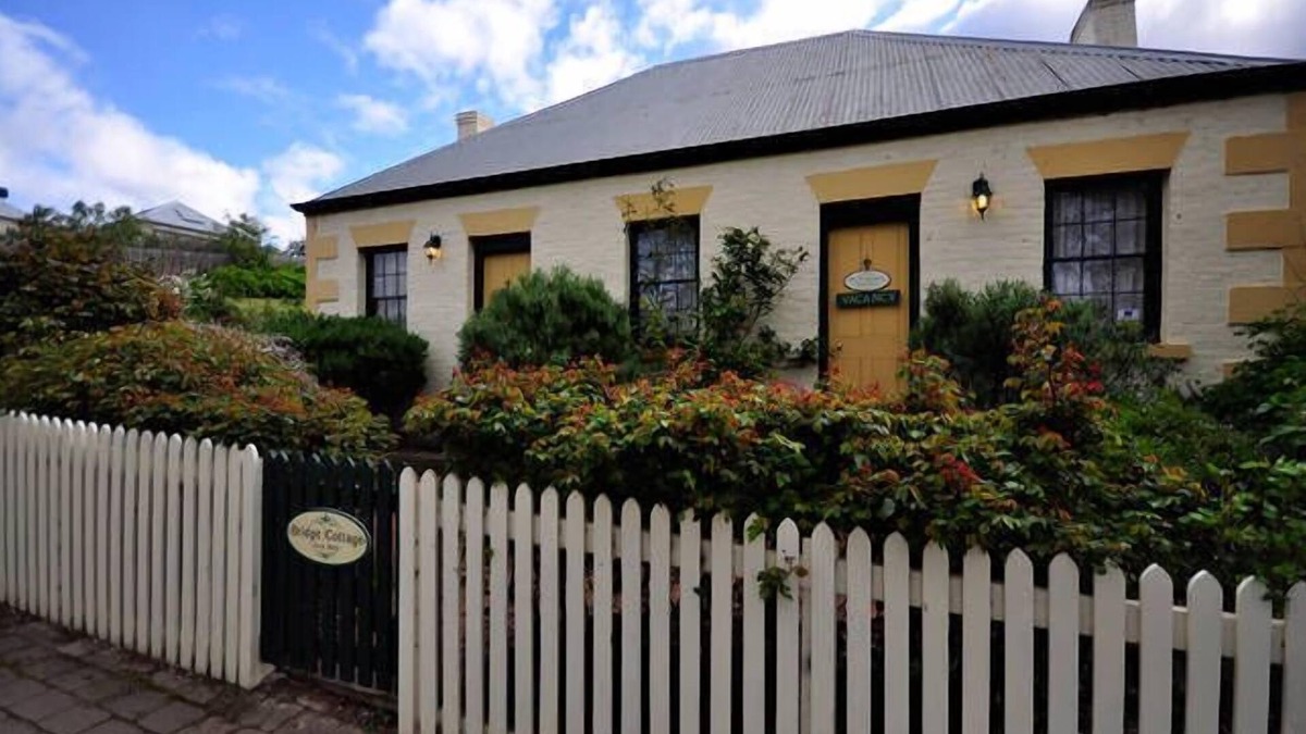 Richmond Cottage | Original 1823 Bridge Cottage/Sergeants Cottage